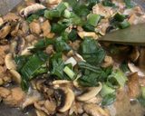 Foto langkah ke 6 dari resep Ayam Jamur.
