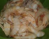 Foto langkah ke 1 dari resep Udang Asam Manis.