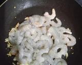 Foto langkah ke 3 dari resep Udang Lada Hitam.