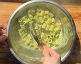 A picture of step 6 of Pasta with Arugula Pesto.