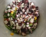 Foto del paso 2 de la receta: Ensalada de Judías, pimiento tricolor y pulpo