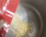 A picture of step 2 of Instant noodles pakoray.