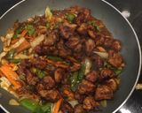चिकन शेज़वान नूड्लस (Chicken Shezwan Noodles recipe in marathi) रेसिपी स्टेप 4 फोटो 