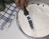 A picture of step 9 of Raw Mango cheese cake...No bake.