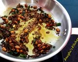 A picture of step 6 of Poha Namkin (पोहा चिवडा).