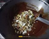 A picture of step 4 of Mix Dry Fruits Chikki.