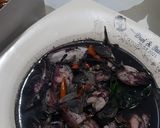 Foto langkah ke 4 dari resep Oseng Cumi Hitam.