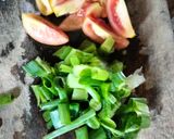 Foto langkah ke 2 dari resep Oseng pindang cabe ijo.