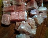 Foto langkah ke 2 dari resep Pindang Sapi Aroma Daun Jeruk.