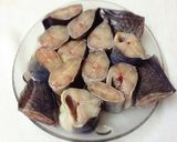 Hình bước làm 1 của món CÁ TRÊ kho nghệ tươi