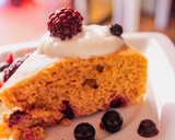 Foto del paso 6 de la receta: Bizcocho de Gofio y frutos rojos