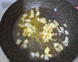 Foto langkah ke 2 dari resep Ayam Cincang Kecap.