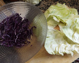 Foto del paso 1 de la receta: Ensalada sencilla de repollos con sésamo tostado y sésamo negro