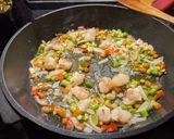 Foto del paso 1 de la receta: Tallarines con gambones y espárragos trigueros