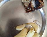 A picture of step 2 of Peanut chutney.