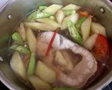 Hình bước làm 3 của món Canh chua cá ba sa