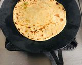हरे प्याज़ का चटपटा पराठा (Hare Pyaz ka chatpata paratha recipe in Hindi) रेसिपी चरण 3 फोटो