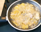 Foto del paso 3 de la receta: Tosta de Alcachofas fritas, Huevo roto y Jamón ibérico