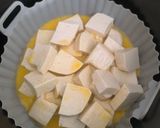 Gambar langkah 3 resipi Tahu Bakar Bawang Putih dan Chili Flakes.