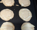 Foto del paso 2 de la receta: Tortitas rellenas de manzana 🥞🍏