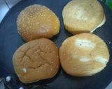 A picture of step 4 of Beef patty buger.