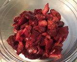 Une image de l'étape 1 de Compote de cerises et pêches de vigne.