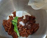Foto langkah ke 2 dari resep Bolu Kukus Gula Merah.