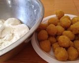 A picture of step 1 of Mungbean cake (onde-onde).