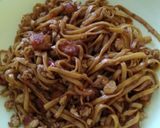 Foto langkah ke 10 dari resep Mie Goreng Pedas Manis.