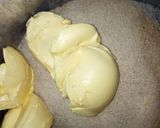 A picture of step 1 of Cherry giftcakes.