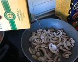 Foto del paso 5 de la receta Medallón de solomillo de pavo con champiñón al ajillo