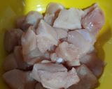 A picture of step 1 of Chicken schezwan.