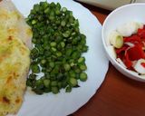 Foto del paso 5 de la receta: Pescado con mayonesa de ajo al horno espárragos verdes y ensalada