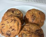 A picture of step 8 of Chocolate Chip Cookies II.