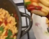 Foto del passaggio 8 della ricetta Cavatelli e rucola al pomodoro