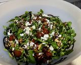 Foto del paso 3 de la receta: Ensalada de canónigos con queso de cabra, nueces y mermelada de frambuesa