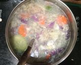 Foto langkah ke 4 dari resep Sup Ceria Tomat Telur.