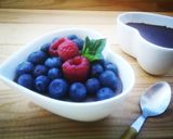Foto del paso 6 de la receta Natilla de algarroba y vainilla con frutos del bosque
