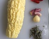 Foto langkah ke 1 dari resep Tumis pare.