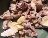 Foto langkah ke 2 dari resep 129. Ayam goreng tepung sederhana.