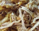 Foto langkah ke 2 dari resep Ayam suwir teriyaki.