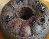 Foto langkah ke 8 dari resep Brownies kukus chocolatos (chocochips+keju) simple & no mixer.