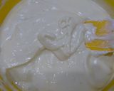 Hình bước làm 2 của món Bánh gato Hồng Kông