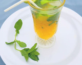 A picture of step 4 of Mango mocktail.