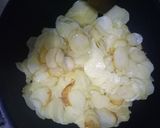 A picture of step 3 of Fry aloo.
