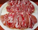 Sajtos - baconös Hasselback csirkemell recept fázis 4 fotója