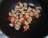 Foto langkah ke 3 dari resep Tumis sawi bakso.