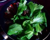 Foto langkah ke 2 dari resep Tumis Pakcoy Jamur Kuping.