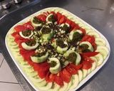 Une image de l'étape 7 de Salade de concombres et tomates aux salicornes, dulse et laitue de mer.