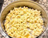 Foto del paso 5 de la receta: Pastel rústico al Limoncello con manzana caramelizada